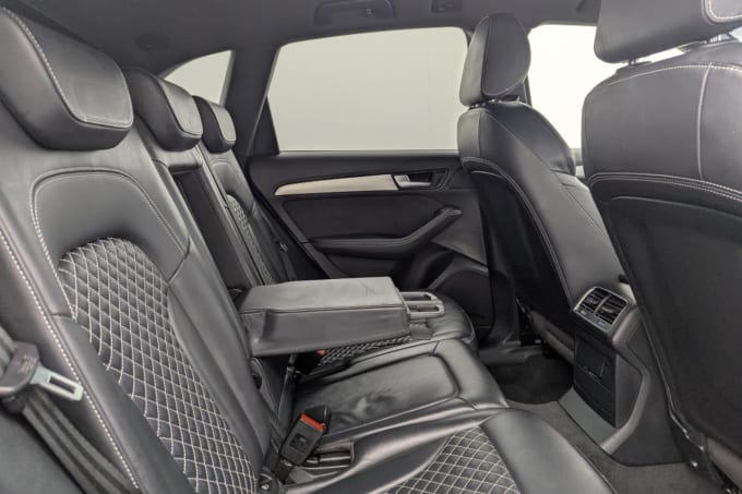 2025 Audi Sq5