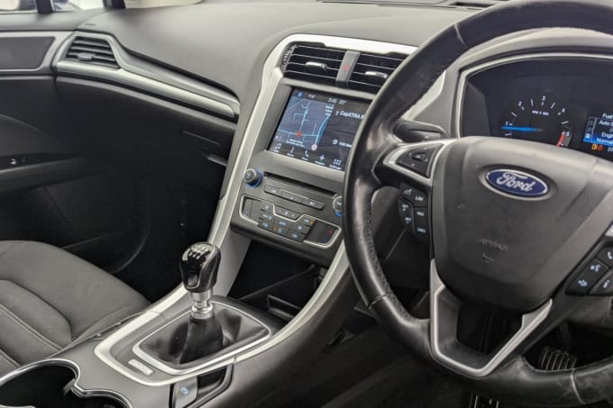 2025 Ford Mondeo