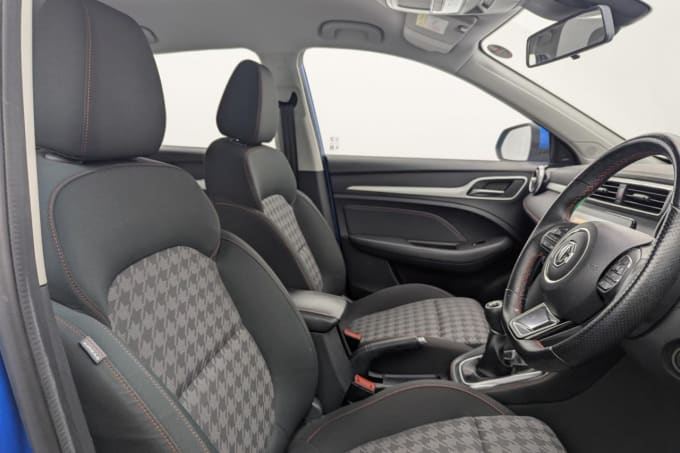 2025 Mg Mg Zs