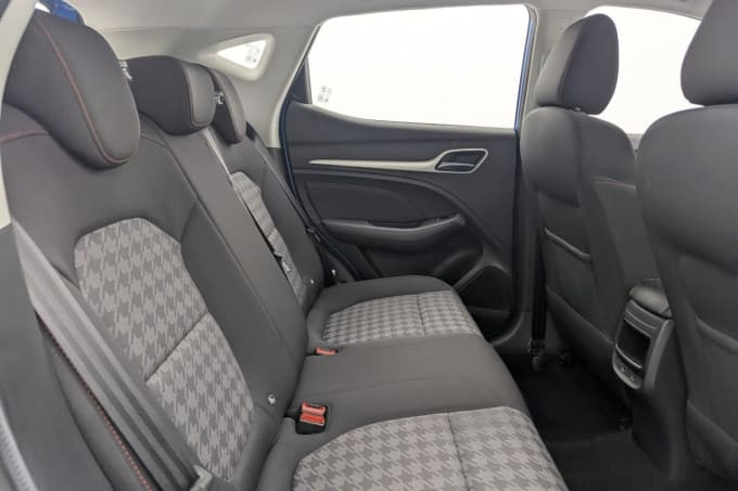 2025 Mg Mg Zs