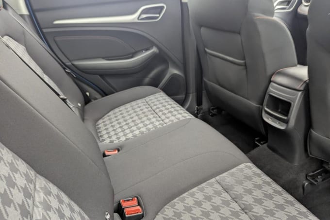 2025 Mg Mg Zs