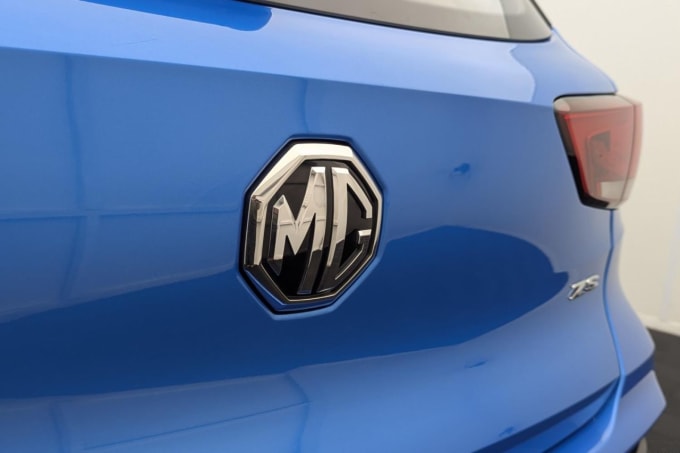 2025 Mg Mg Zs