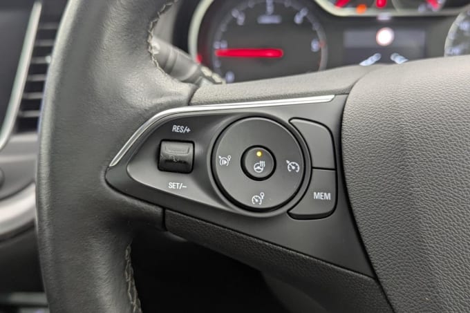 2025 Vauxhall Grandland X