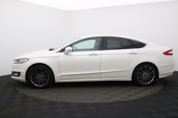 2025 Ford Mondeo