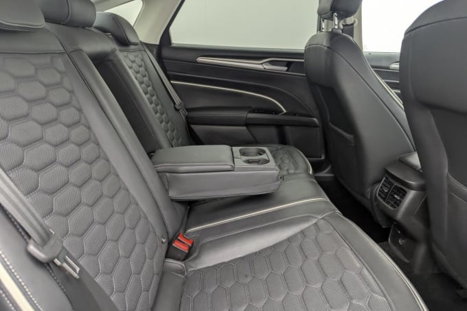 2025 Ford Mondeo