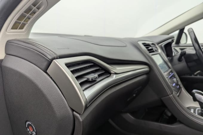 2025 Ford Mondeo