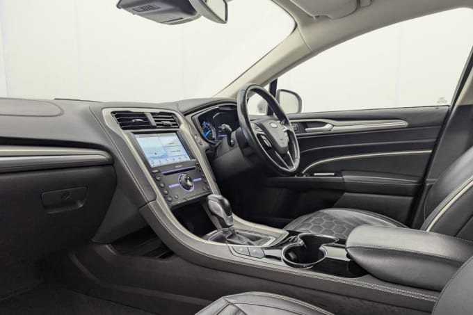 2025 Ford Mondeo