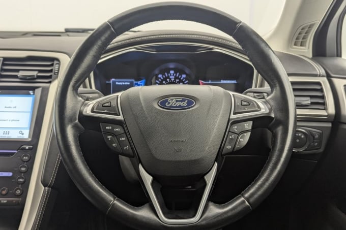 2025 Ford Mondeo