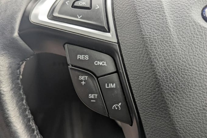 2025 Ford Mondeo