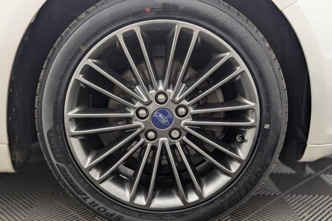 2025 Ford Mondeo