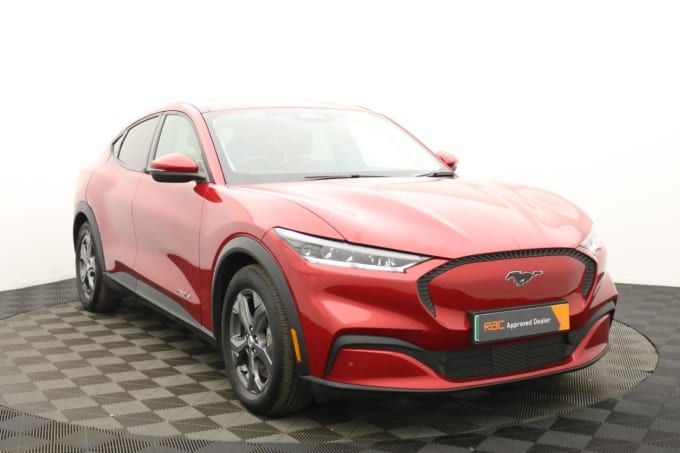 2025 Ford Mustang Mach-e
