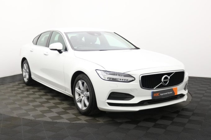 2025 Volvo S90
