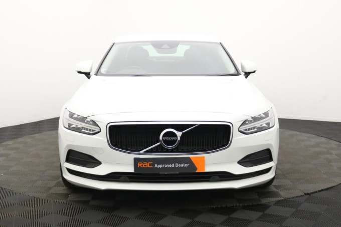 2025 Volvo S90