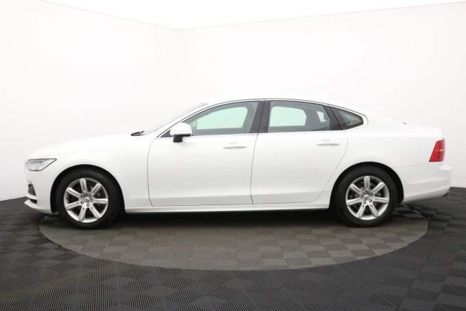 2025 Volvo S90