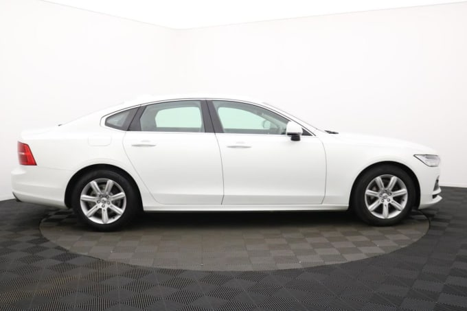 2025 Volvo S90
