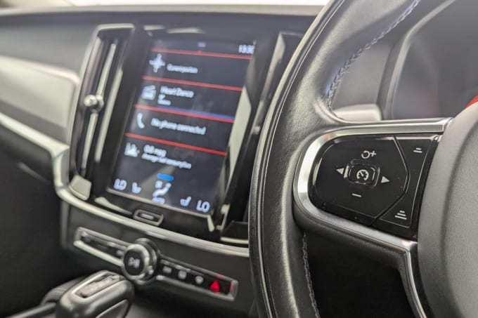 2025 Volvo S90