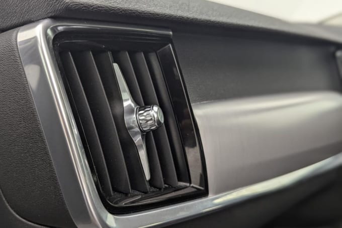 2025 Volvo S90