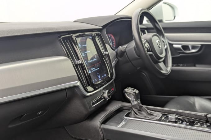 2025 Volvo S90