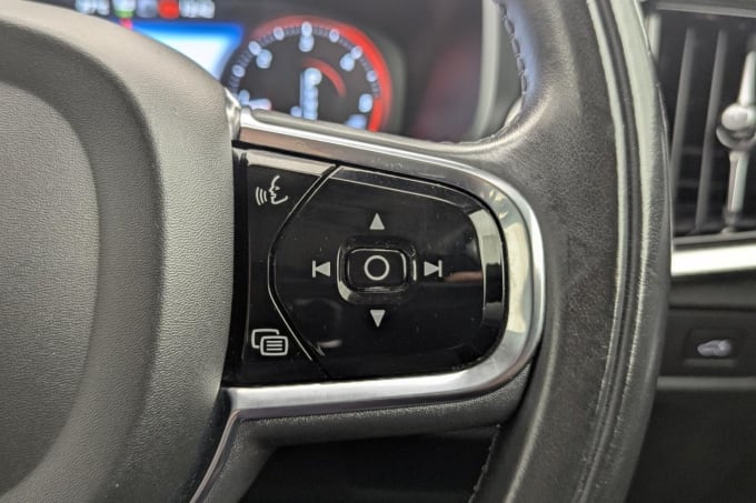 2025 Volvo S90