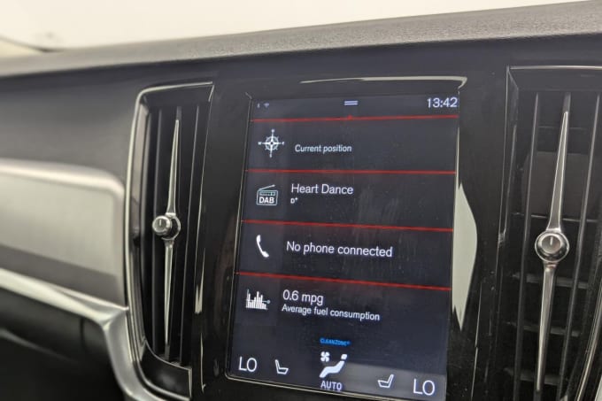 2025 Volvo S90