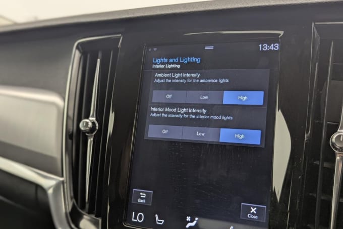 2025 Volvo S90