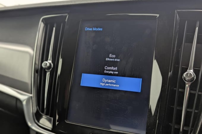 2025 Volvo S90