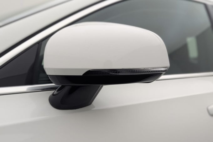2025 Volvo S90