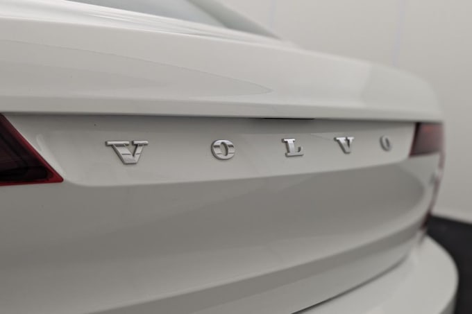 2025 Volvo S90