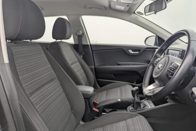 2025 Kia Stonic
