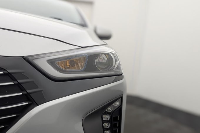 2025 Hyundai Ioniq
