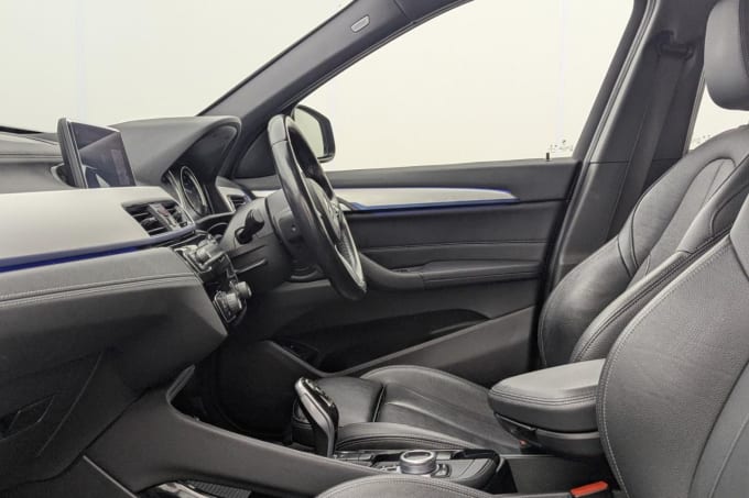 2025 BMW X1