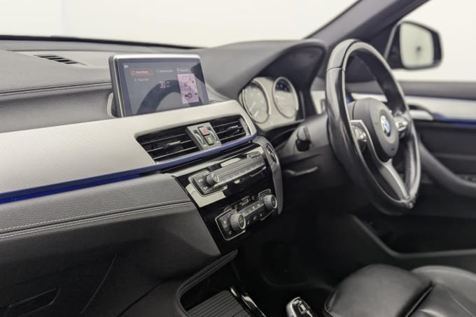 2025 BMW X1