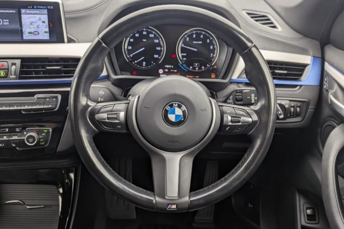 2025 BMW X1