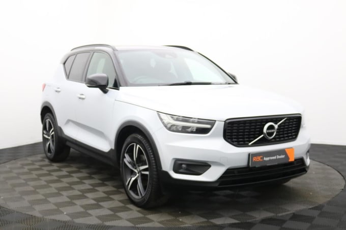 2025 Volvo Xc40