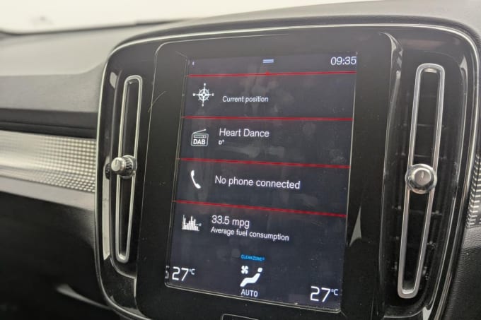 2025 Volvo Xc40
