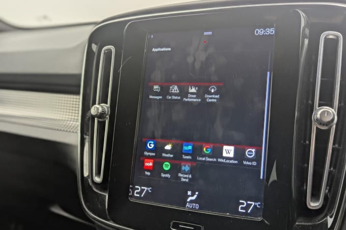 2025 Volvo Xc40
