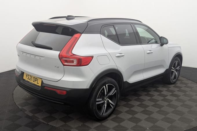 2025 Volvo Xc40