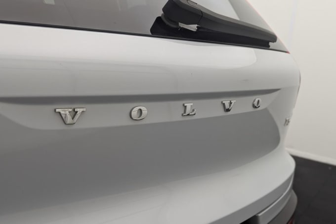 2025 Volvo Xc40