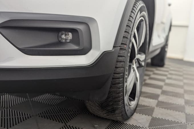 2025 Volvo Xc40