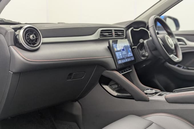 2025 Mg Mg Zs