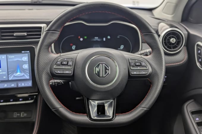 2025 Mg Mg Zs
