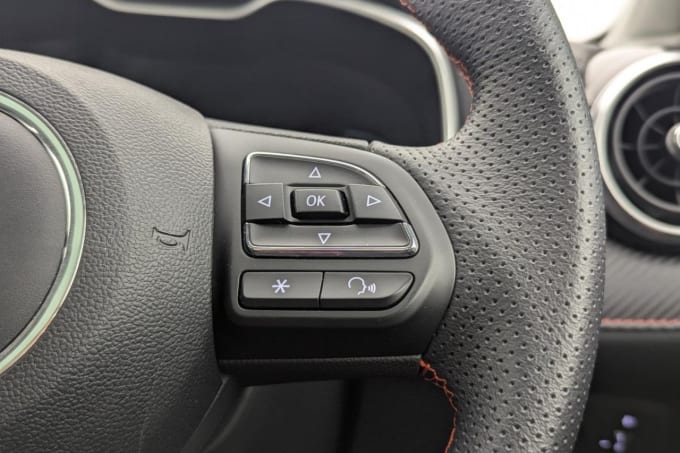 2025 Mg Mg Zs
