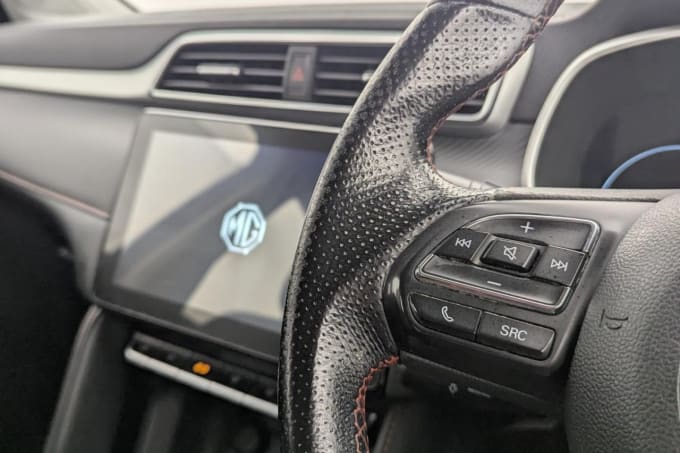 2025 Mg Mg Zs