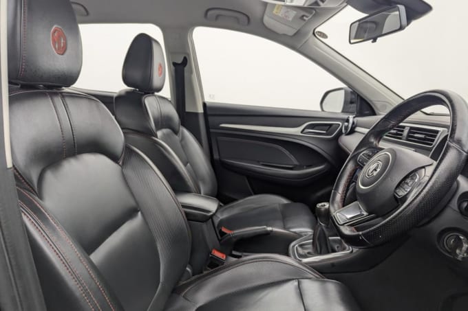 2025 Mg Mg Zs