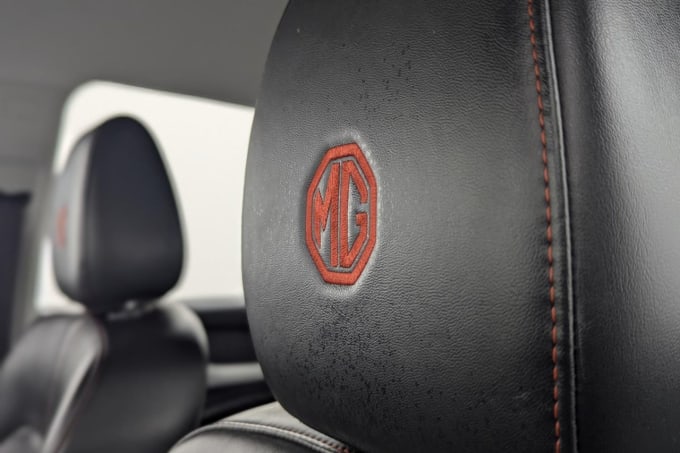 2025 Mg Mg Zs