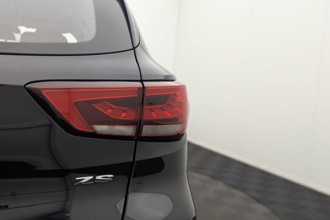 2025 Mg Mg Zs
