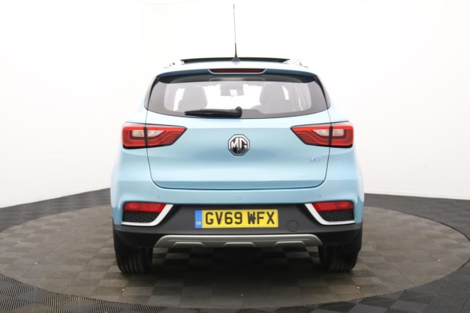2025 Mg Mg Zs