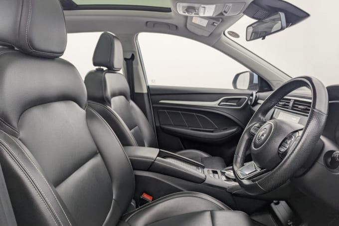 2025 Mg Mg Zs