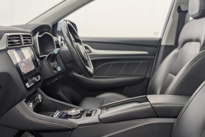 2025 Mg Mg Zs