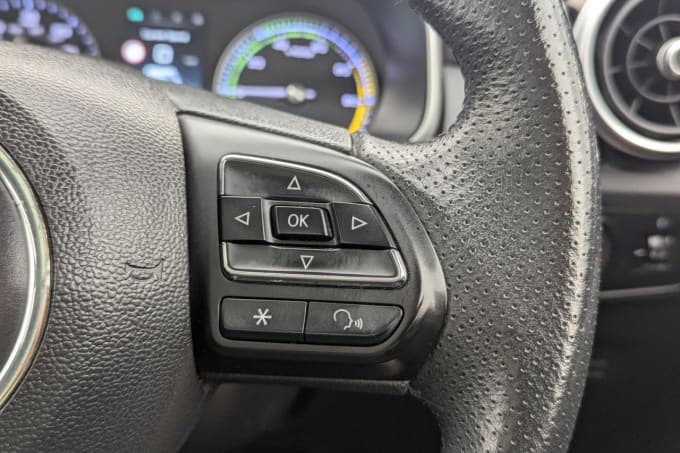 2025 Mg Mg Zs